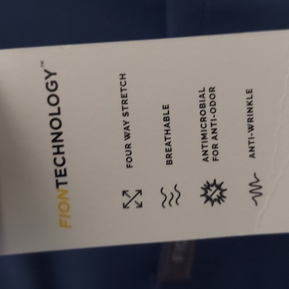 FIGS Catarina One Pocket V Neck Scrub Top In Big Sky - Picture 15 of 15